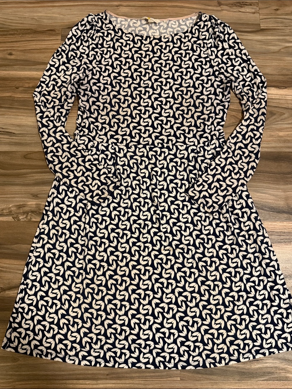 Boden Dress Womens 10R Blue White Leaf Jersey Fit Flare Midi Stretch Office